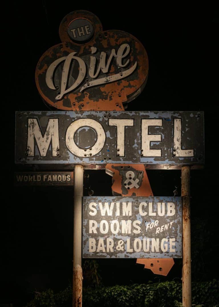 Bar - The Dive Motel